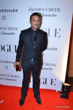 at Vogue_s 5th Anniversary bash in Trident, Mumbai on 22nd Sept 2012 (286).JPG